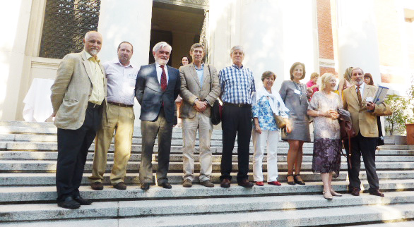 En el jardín de la Academia con Darío Villanueva y Soledad Puértolas