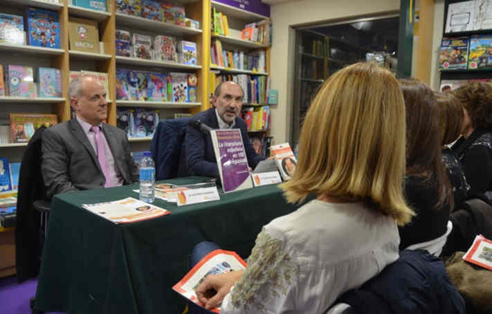 Presentación del libro «La literatura española en 100 preguntas» de Felipe Díaz Pardo