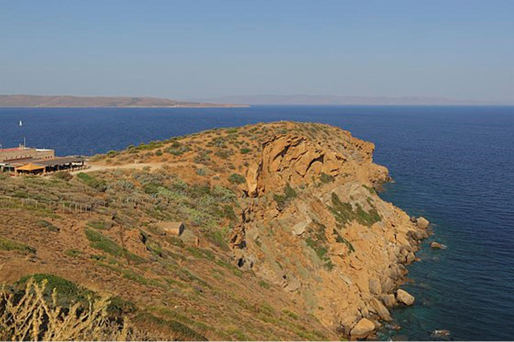 El cabo Sounión, mirando al Egeo.