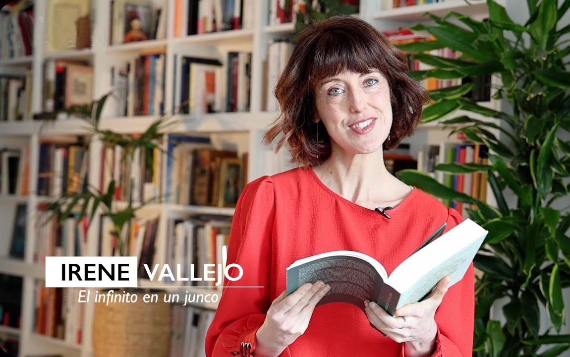 Con un clic se abre a gran tamaño y con doble clic se reduce