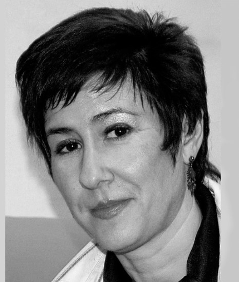 María Luz González Canales